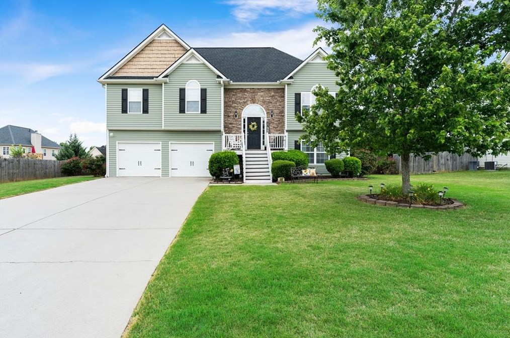 166 Bramlett Meadows Dr, Douglasville, GA 30134-7468