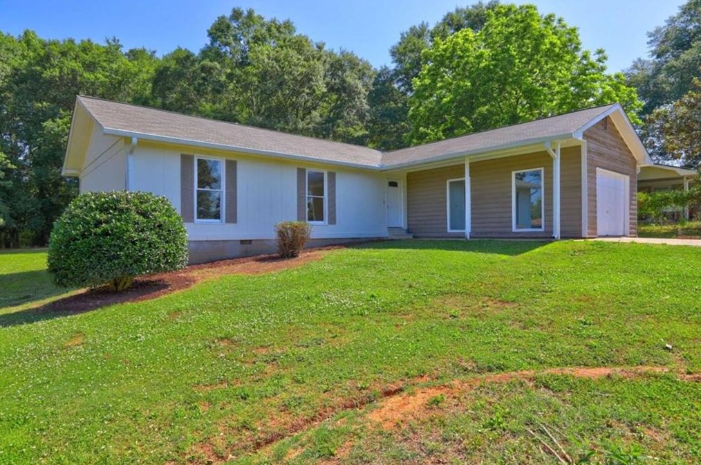 506 Sawmill Rd, Hampton, GA 30228