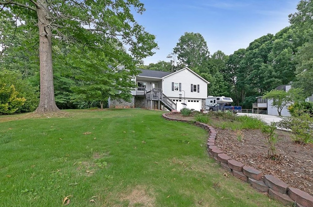 2694 Bomar Rd, Douglasville, GA 30135-1412