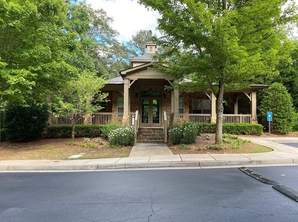 3150 Woodwalk Dr, Atlanta GA  30339-8481 exterior