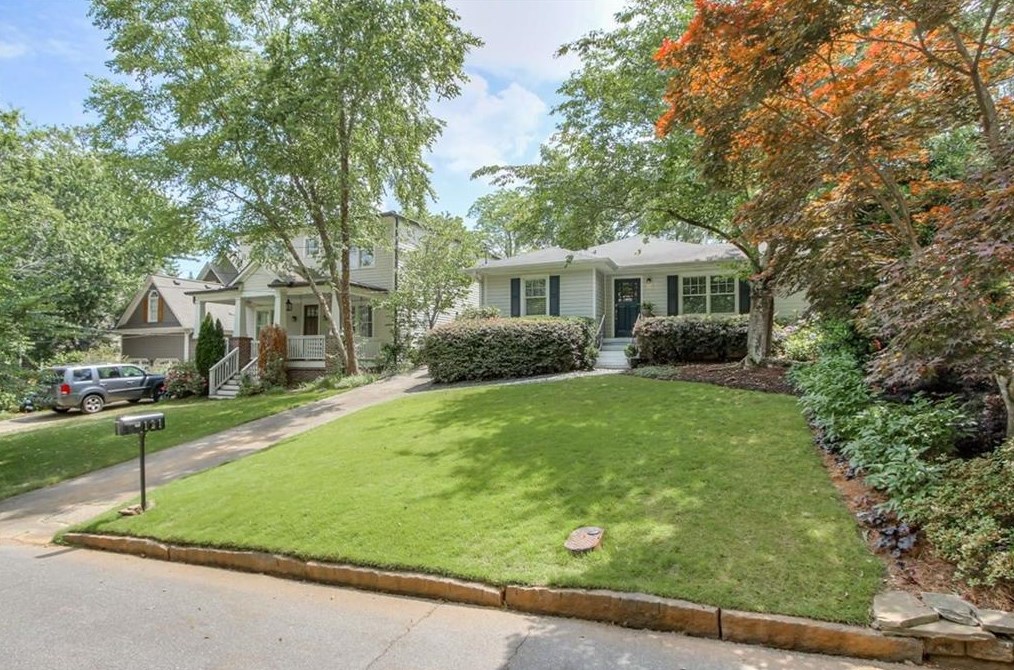 121 Lockwood Ter, Decatur GA 30030-2726 exterior