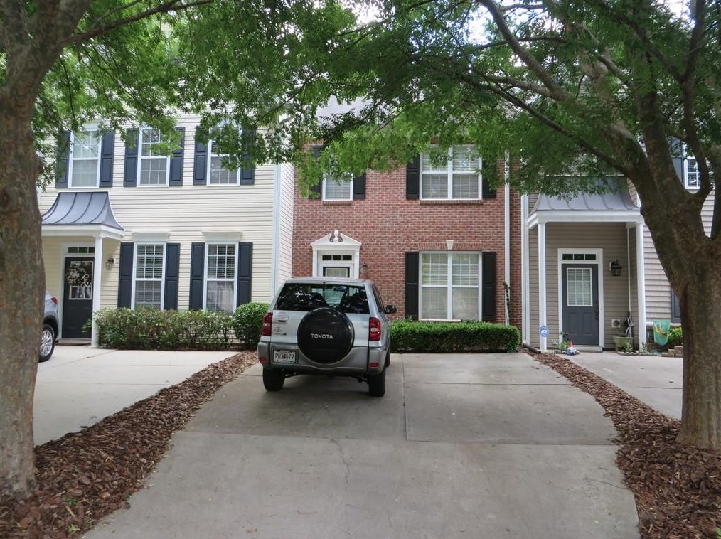 565 Gale Ct, Alpharetta, GA 30004
