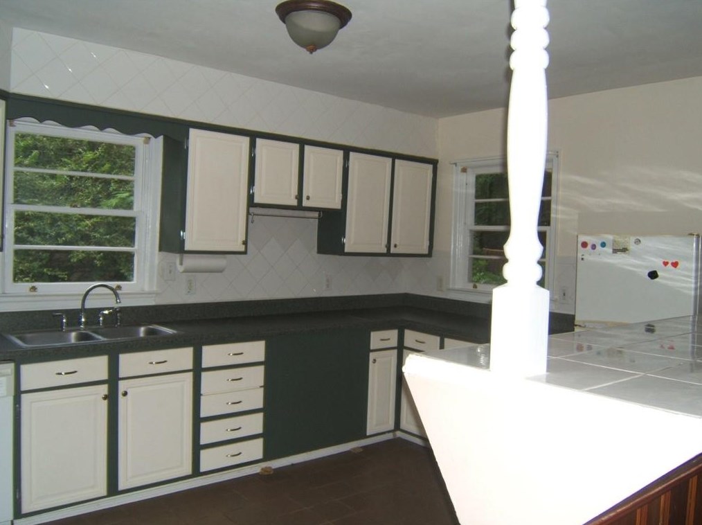 1333 Peachcrest Rd, Decatur GA  30032-2505 exterior