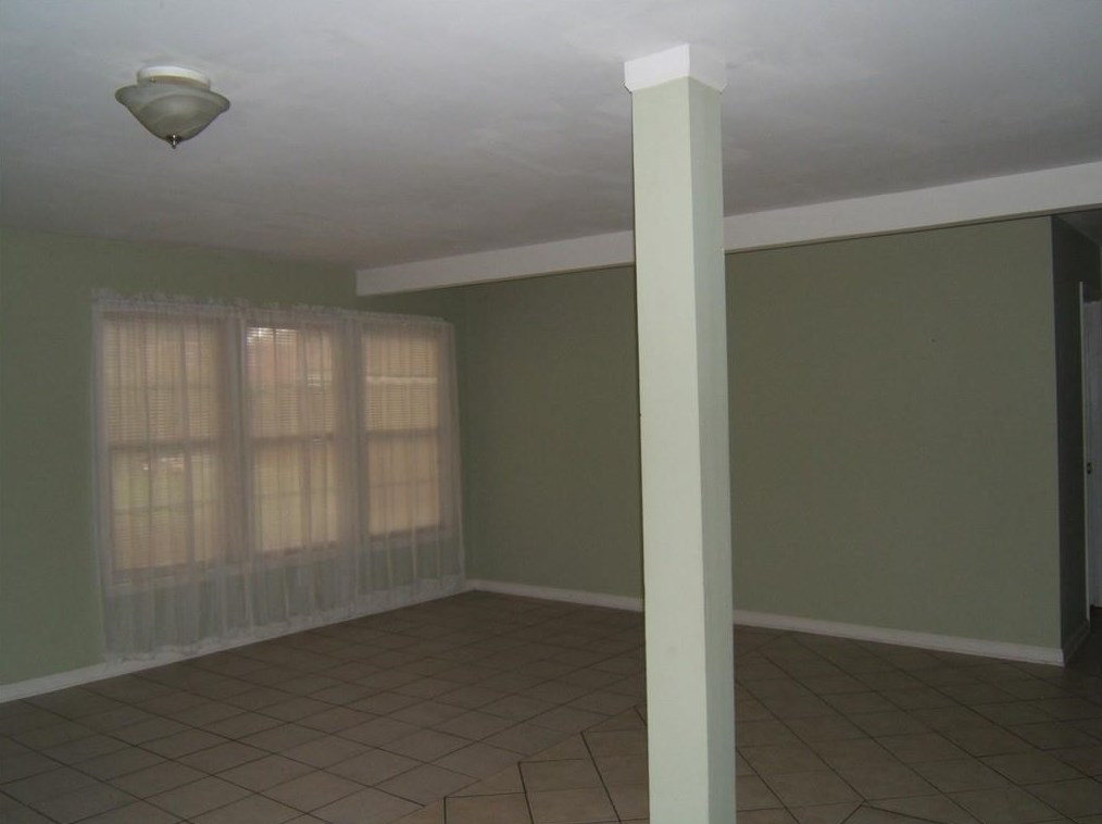 1333 Peachcrest Rd, Decatur GA  30032-2505 exterior