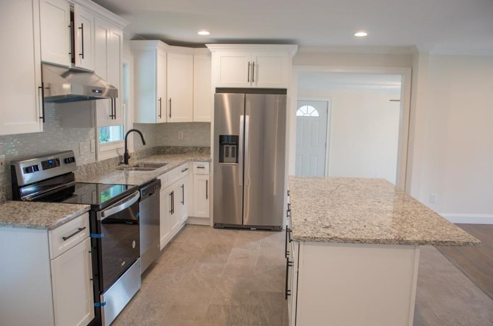 2352 Woodcastle Ln, Atlanta GA  30316-3708 exterior