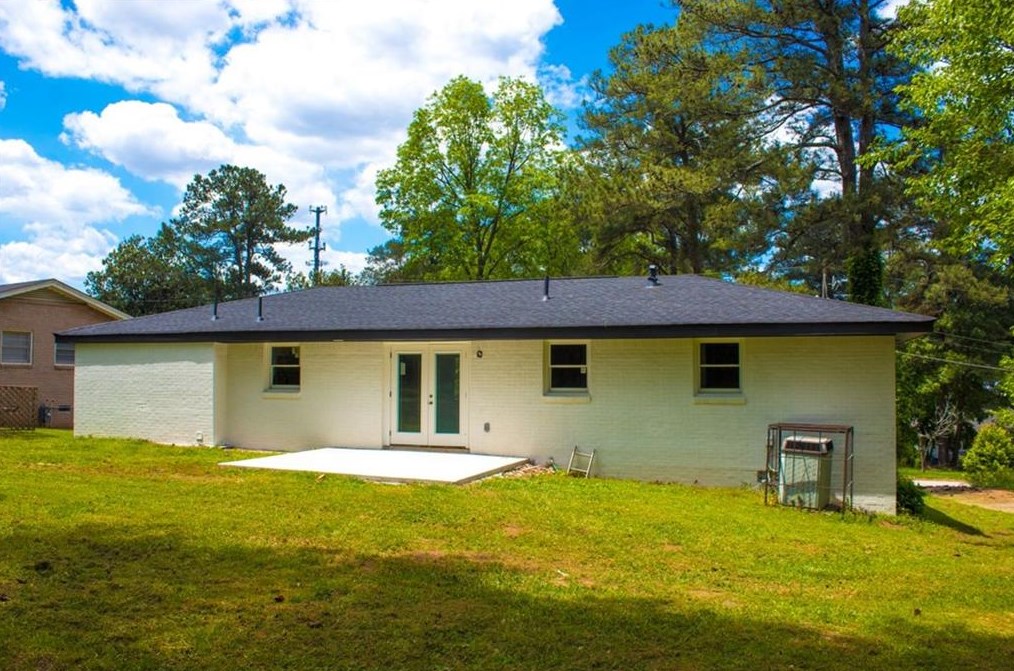 2352 Woodcastle Ln, Atlanta GA  30316-3708 exterior