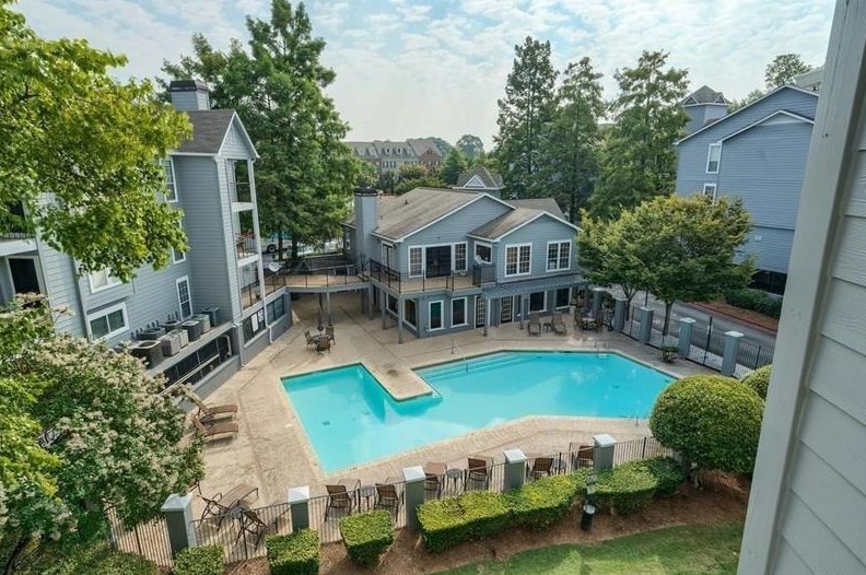 424 Granville Ct, Atlanta, GA 30328