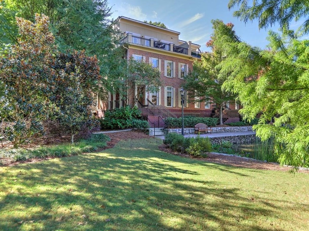 1419 River Vista Dr, Atlanta, GA 30339-2991