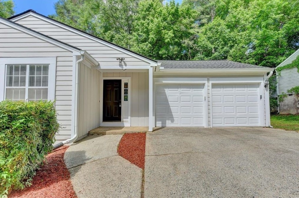 10695 Plantation Bridge Dr, Alpharetta, GA 30022-4971