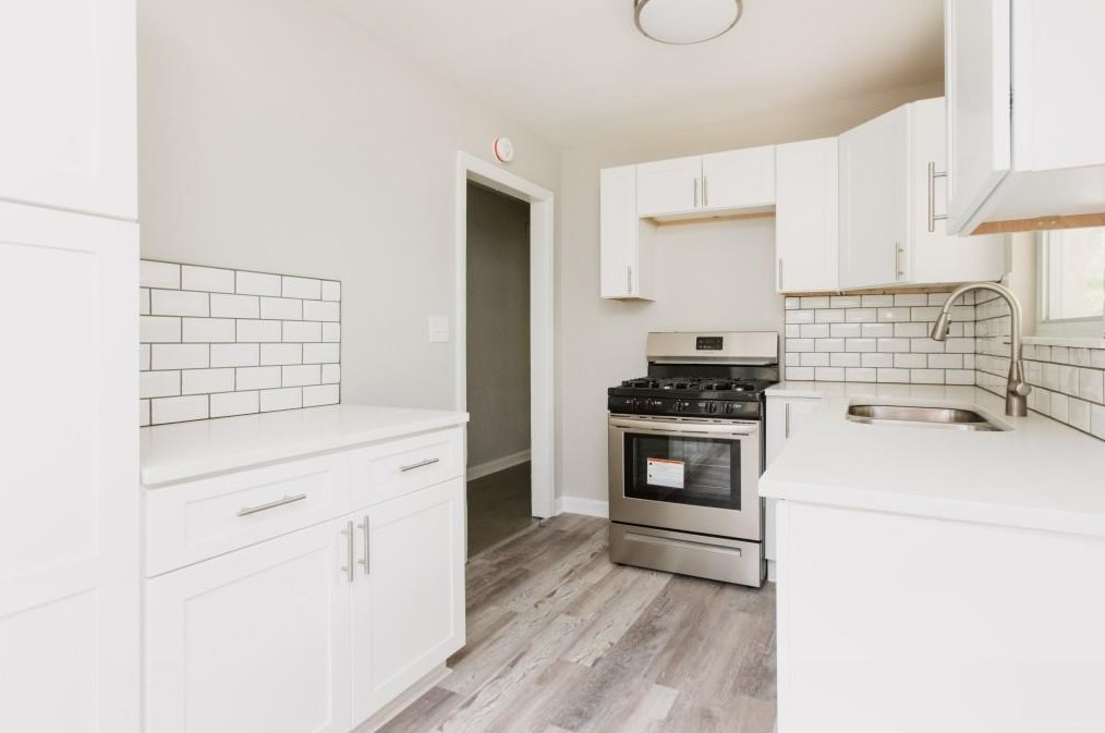 2582 Westchester Dr, Atlanta GA  30344-2056 exterior