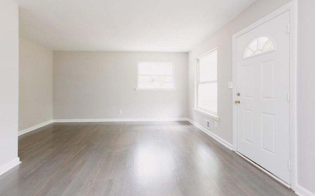 2582 Westchester Dr, Atlanta, GA 30344-2056