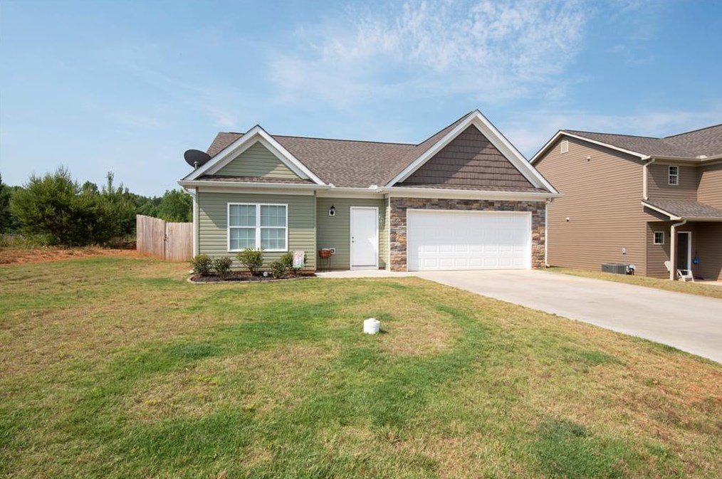 396 Highland Pointe Dr, Alto, GA 30510-0028