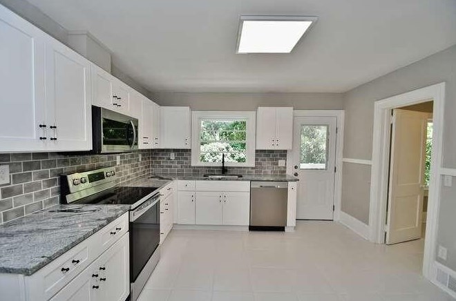 670 Crestview Ter, Gainesville GA  30501-3110 exterior