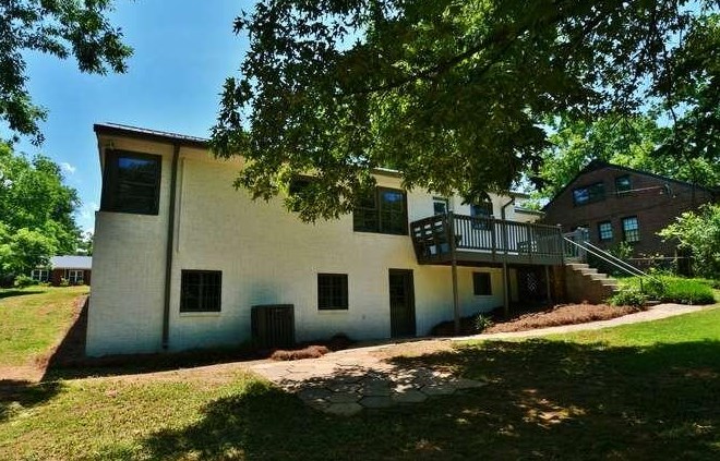 670 Crestview Ter, Gainesville GA  30501-3110 exterior