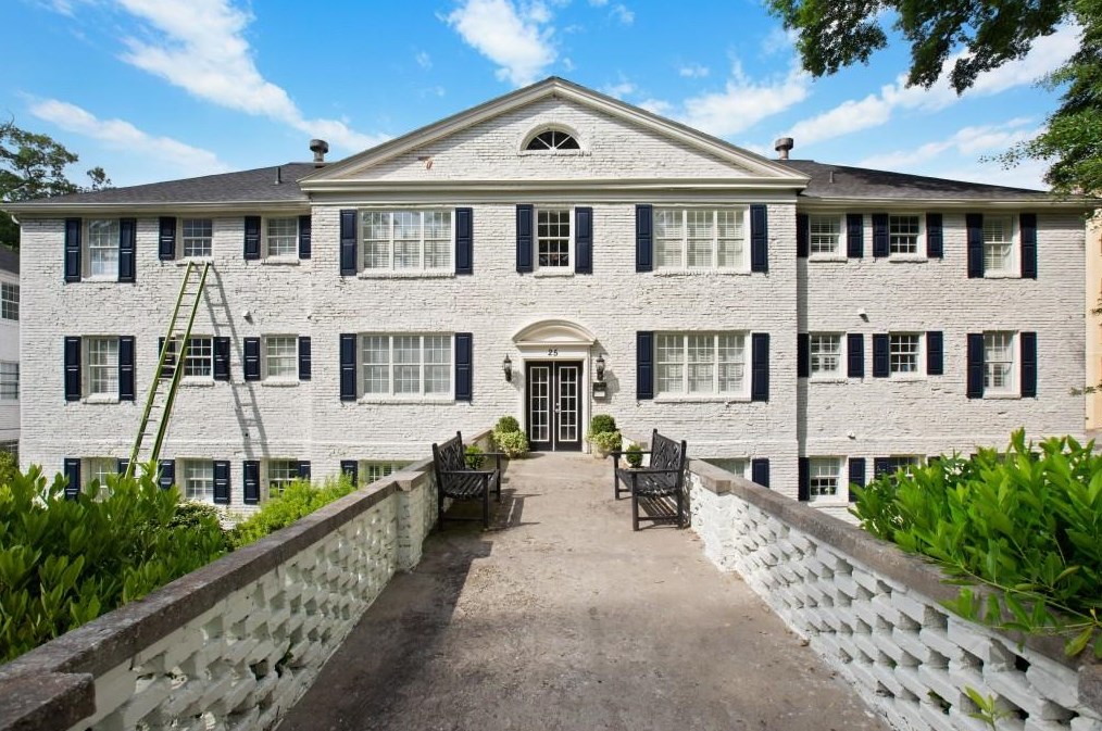 25 Sheridan Dr, Atlanta GA  30305-3101 exterior