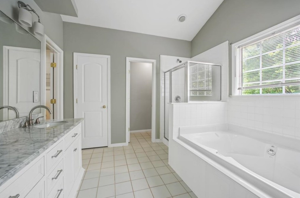 660 Beckenham Walk Dr, Dacula GA  30019-6735 exterior