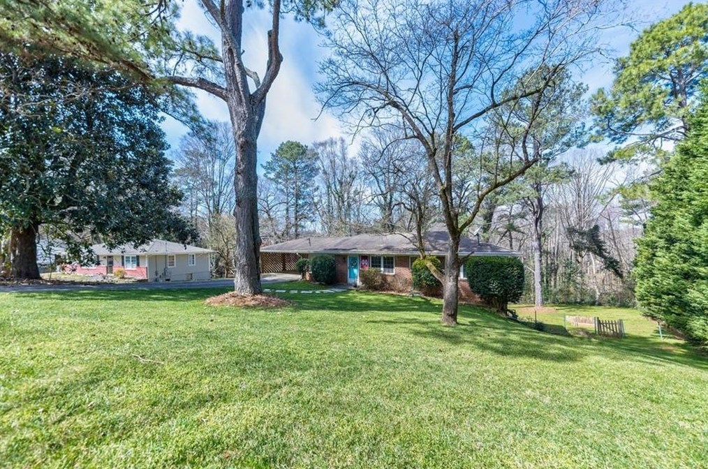 384 Charles Pl, Roswell, GA 30075-3717