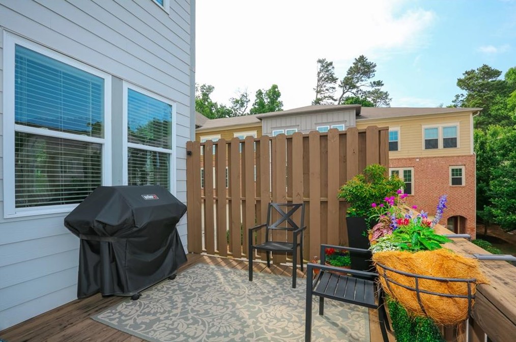 1316 Kingston Trl, Decatur GA  30033-3257 exterior