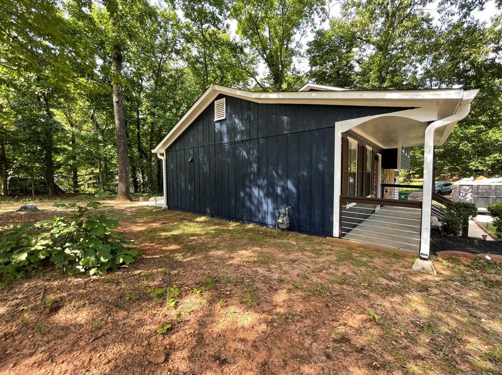 5182 Walker Rd, Stone Mountain, GA 30088-2259