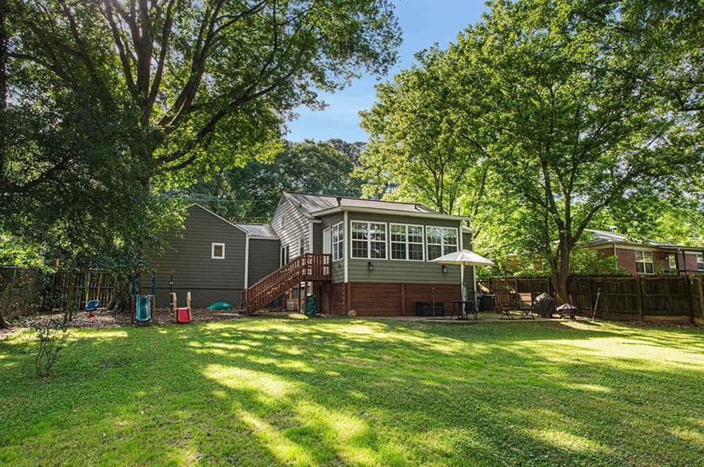 1363 Fenway Cir, Decatur GA  30030-4521 exterior