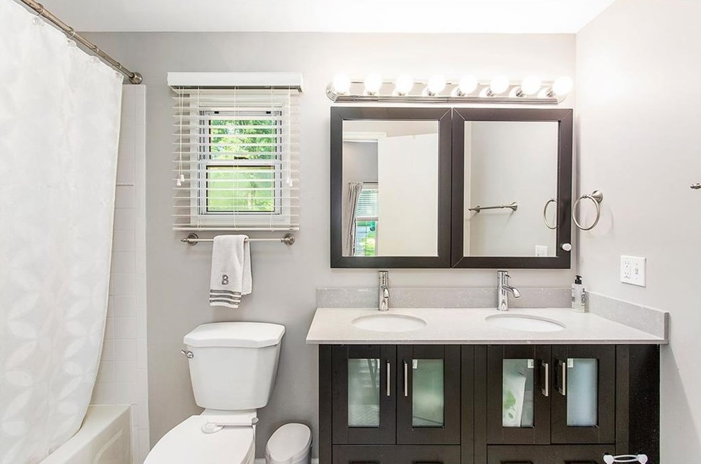 1363 Fenway Cir, Decatur GA  30030-4521 exterior