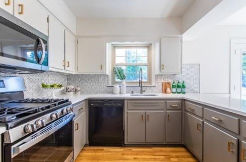 3067 Mount Olive Dr, Decatur GA  30033-3027 exterior