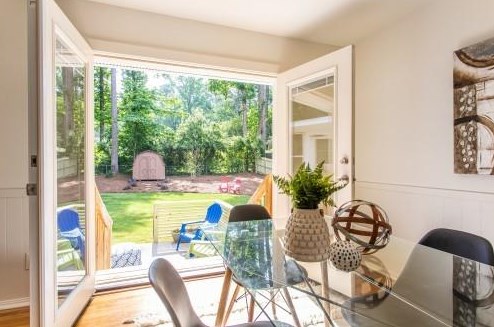 3067 Mount Olive Dr, Decatur GA  30033-3027 exterior