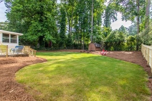 3067 Mount Olive Dr, Decatur GA  30033-3027 exterior