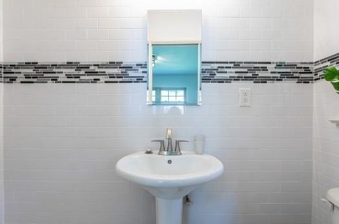 3067 Mount Olive Dr, Decatur GA  30033-3027 exterior