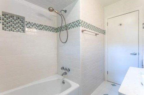 3067 Mount Olive Dr, Decatur GA  30033-3027 exterior