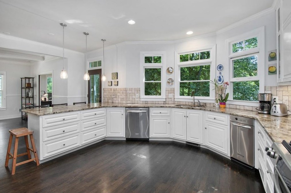 431 Melrose Ave, Decatur GA  30030-2855 exterior