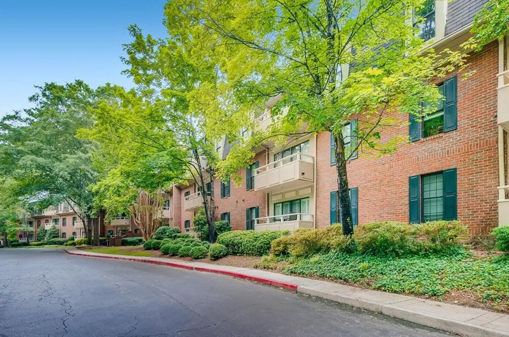 25203 Plantation Dr, Atlanta, GA 30324-2969