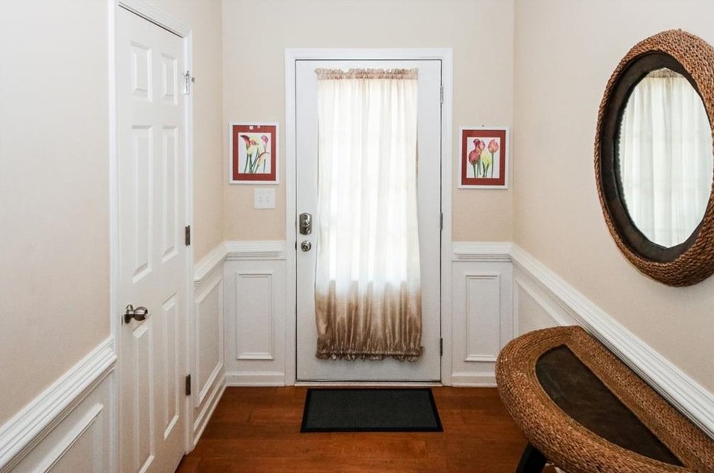 5590 Chatham Cir, Norcross, GA 30071-4188