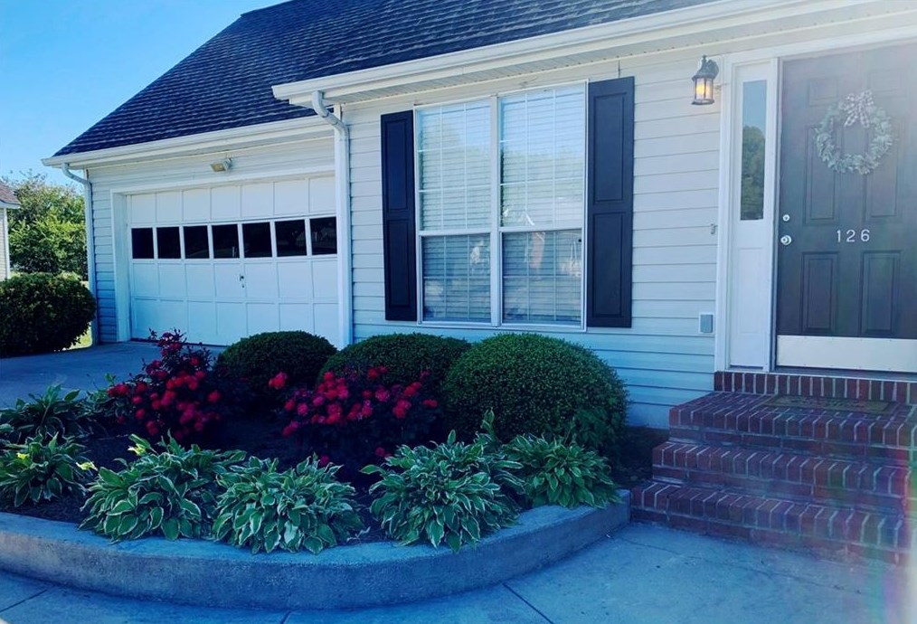 126 Field View Dr, Calhoun, GA 30701-9541