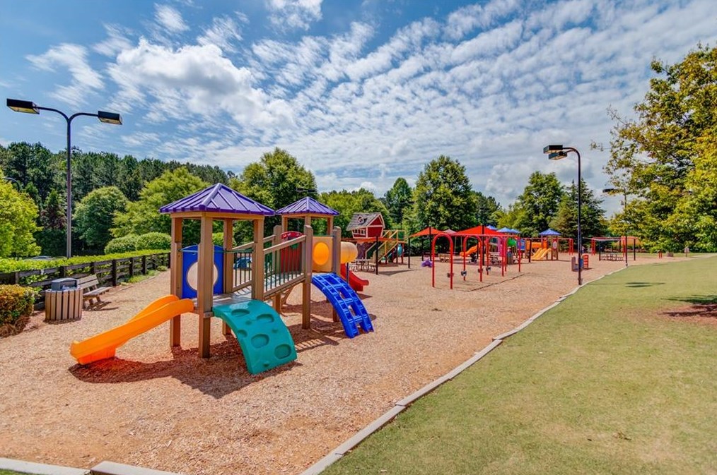 747 Bentleaf Dr, Dallas GA  30132-1135 exterior