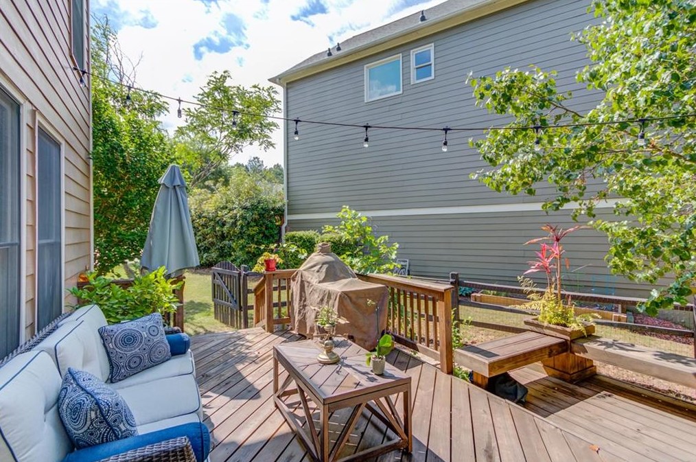 747 Bentleaf Dr, Dallas GA  30132-1135 exterior