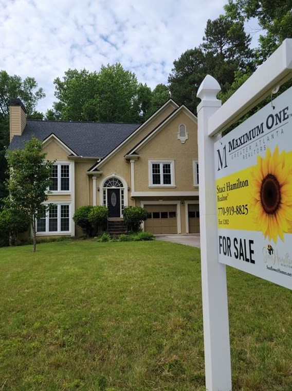 6410 Stanbrough Ln, Dallas, GA 30157-6556