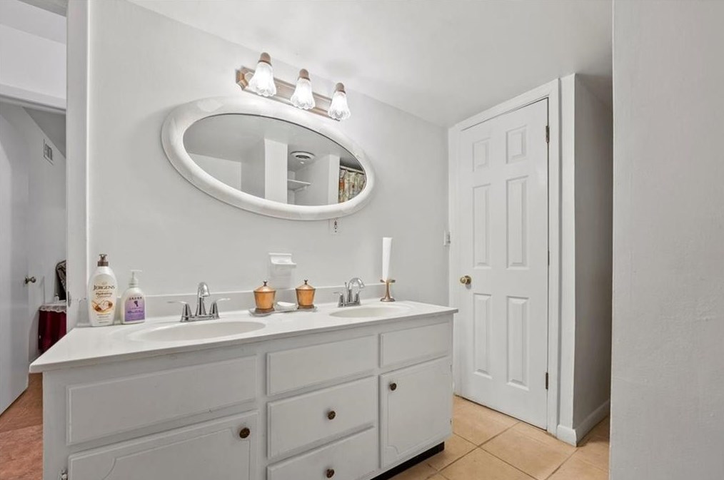 2638 Whites Mill Ct, Decatur GA  30034-1062 exterior