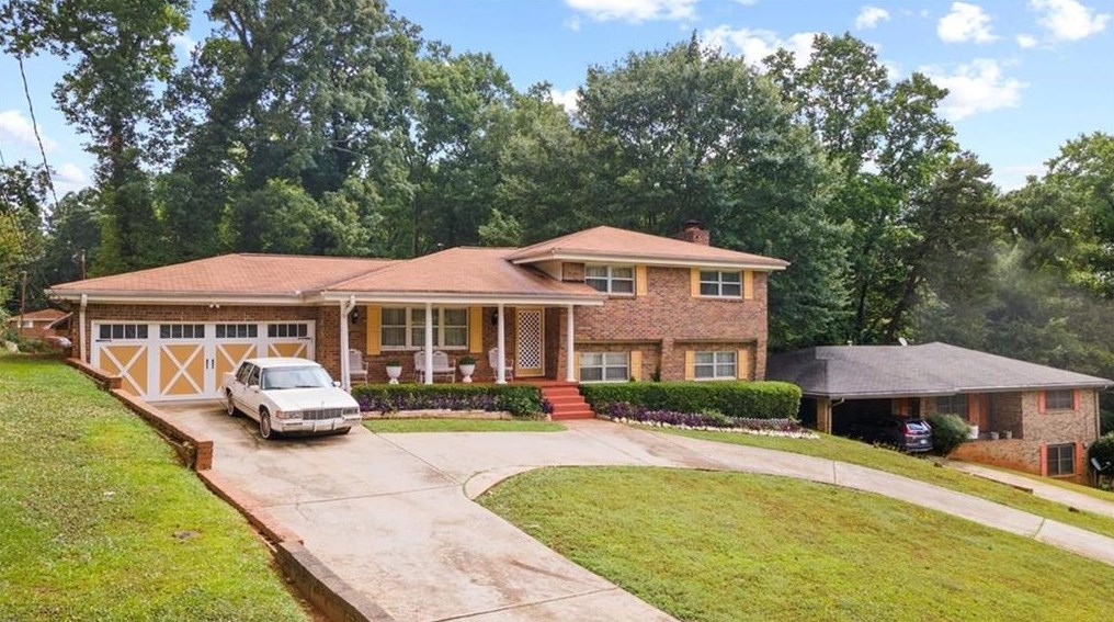 2638 Whites Mill Ct, Decatur, GA 30034-1062
