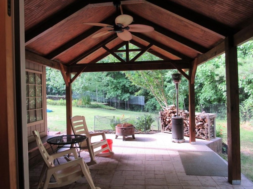 350 Cooper Creek Dr, Dallas GA  30157-1742 exterior