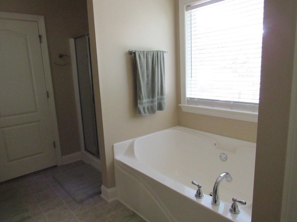 350 Cooper Creek Dr, Dallas GA  30157-1742 exterior