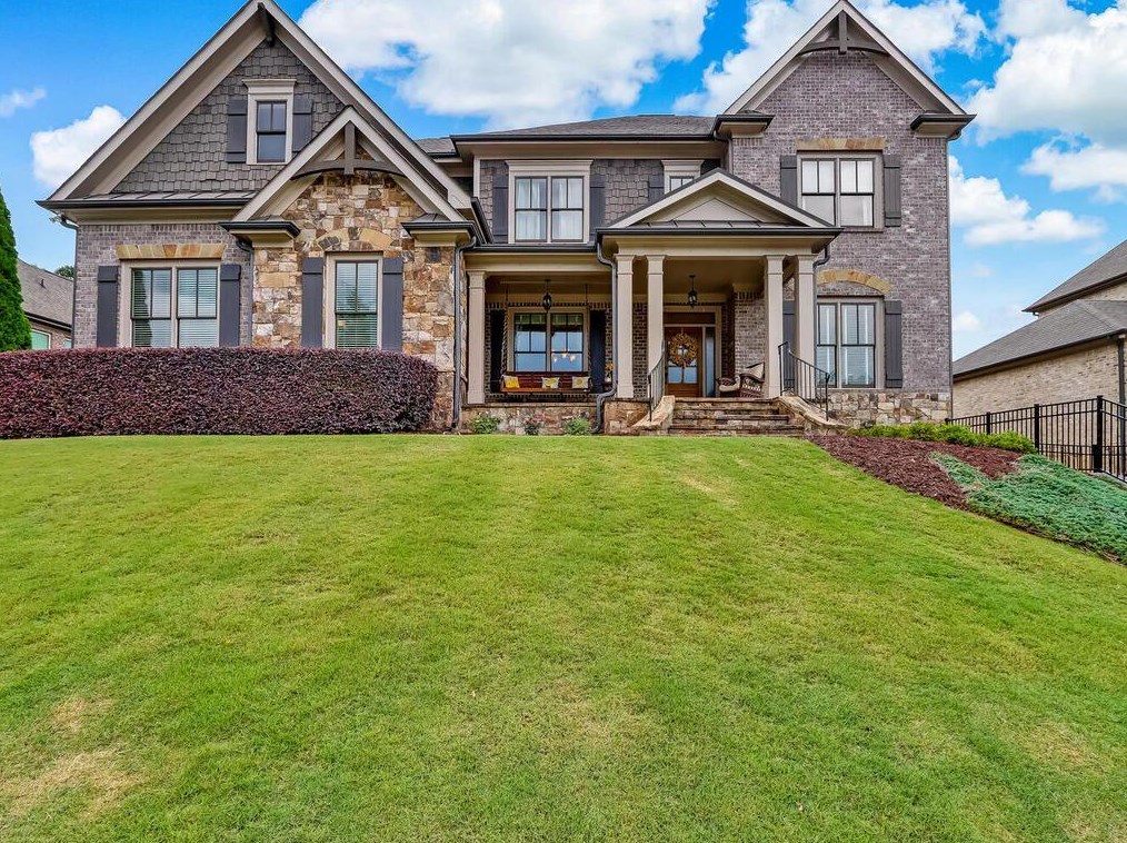 2037 Stonewater Ct, Hoschton, GA 30548-6276