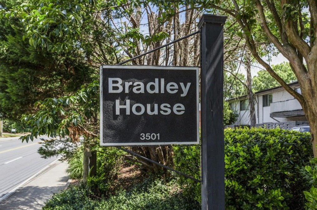 3501 Roswell Rd, Atlanta GA  30305-1220 exterior