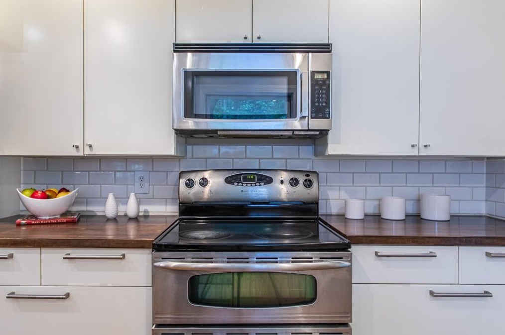 818 Medlock Rd, Decatur GA  30033-5515 exterior