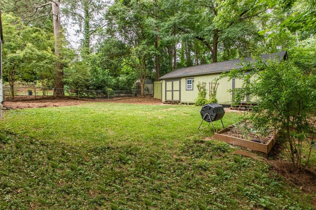 818 Medlock Rd, Decatur GA  30033-5515 exterior