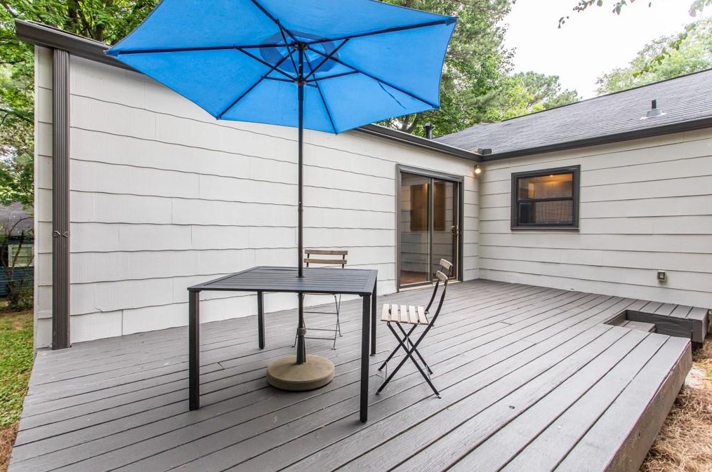 818 Medlock Rd, Decatur GA  30033-5515 exterior