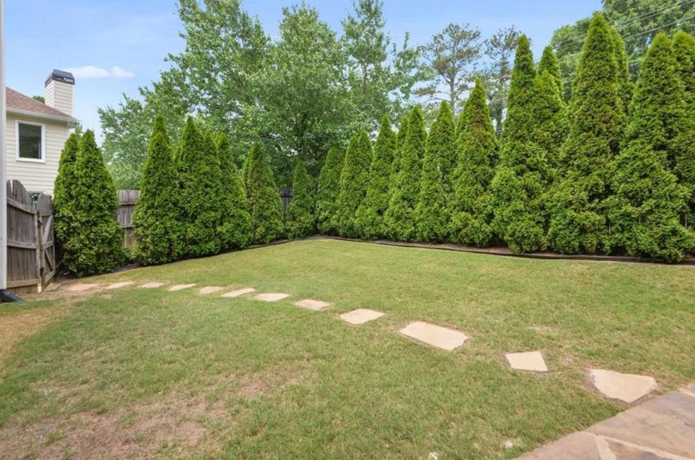 260 Ennisbrook Dr, Smyrna GA  30082-2433 exterior