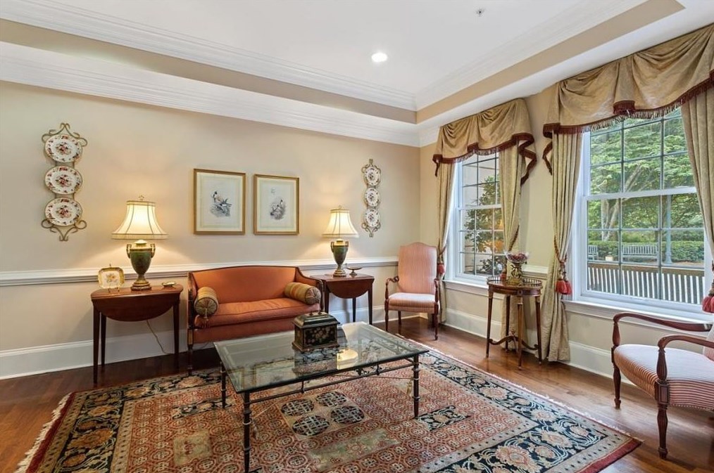 5415 Northland Dr, Atlanta GA  30342-4801 exterior