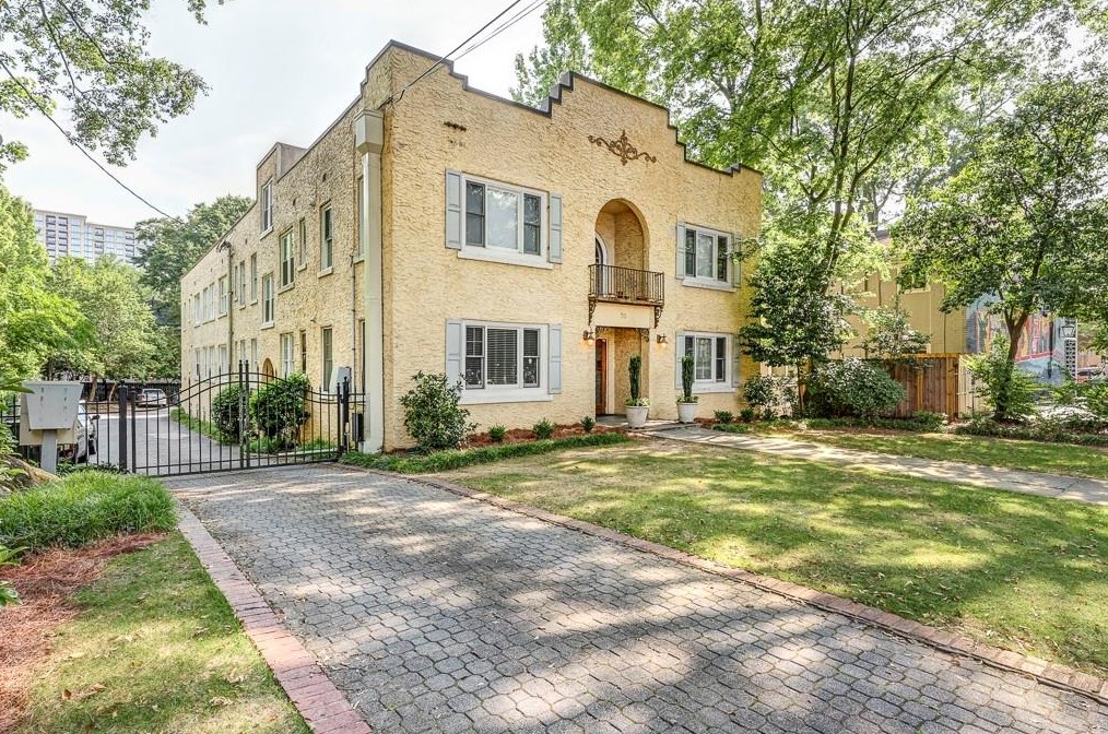 70 Sheridan Dr, Atlanta GA  30305-3102 exterior