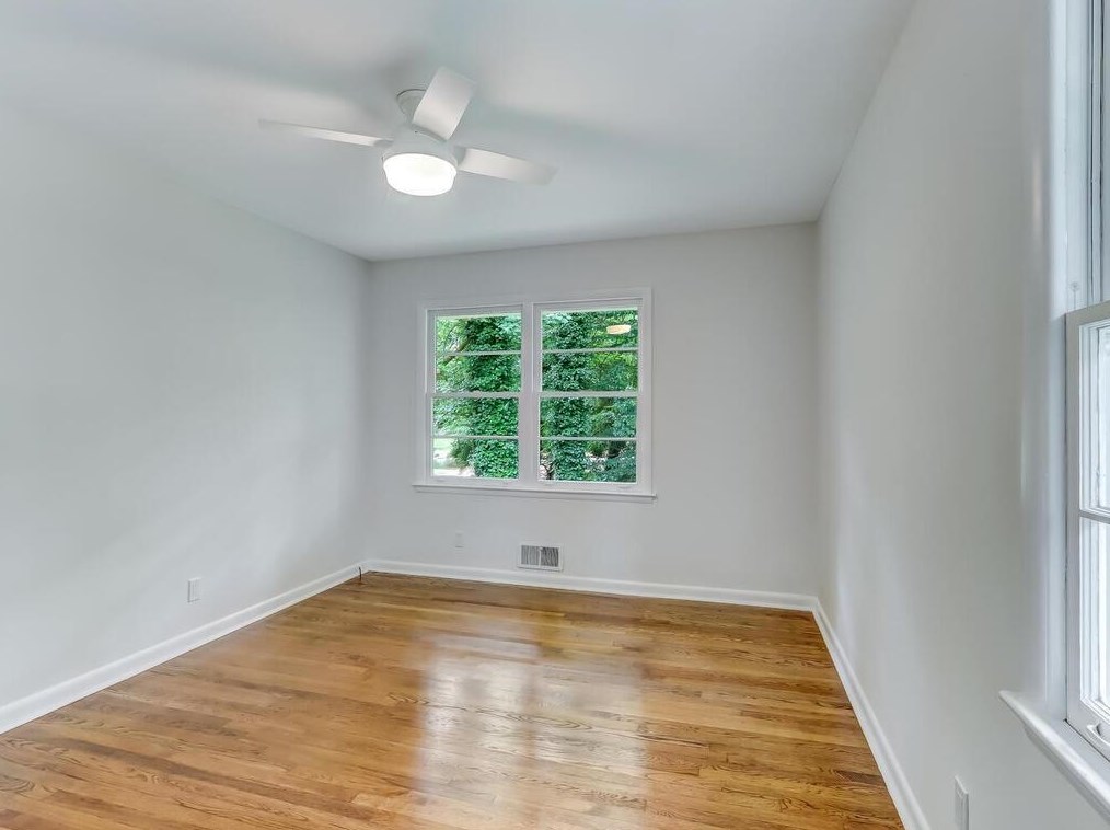 2556 Sunset Dr, Atlanta GA  30345-1947 exterior
